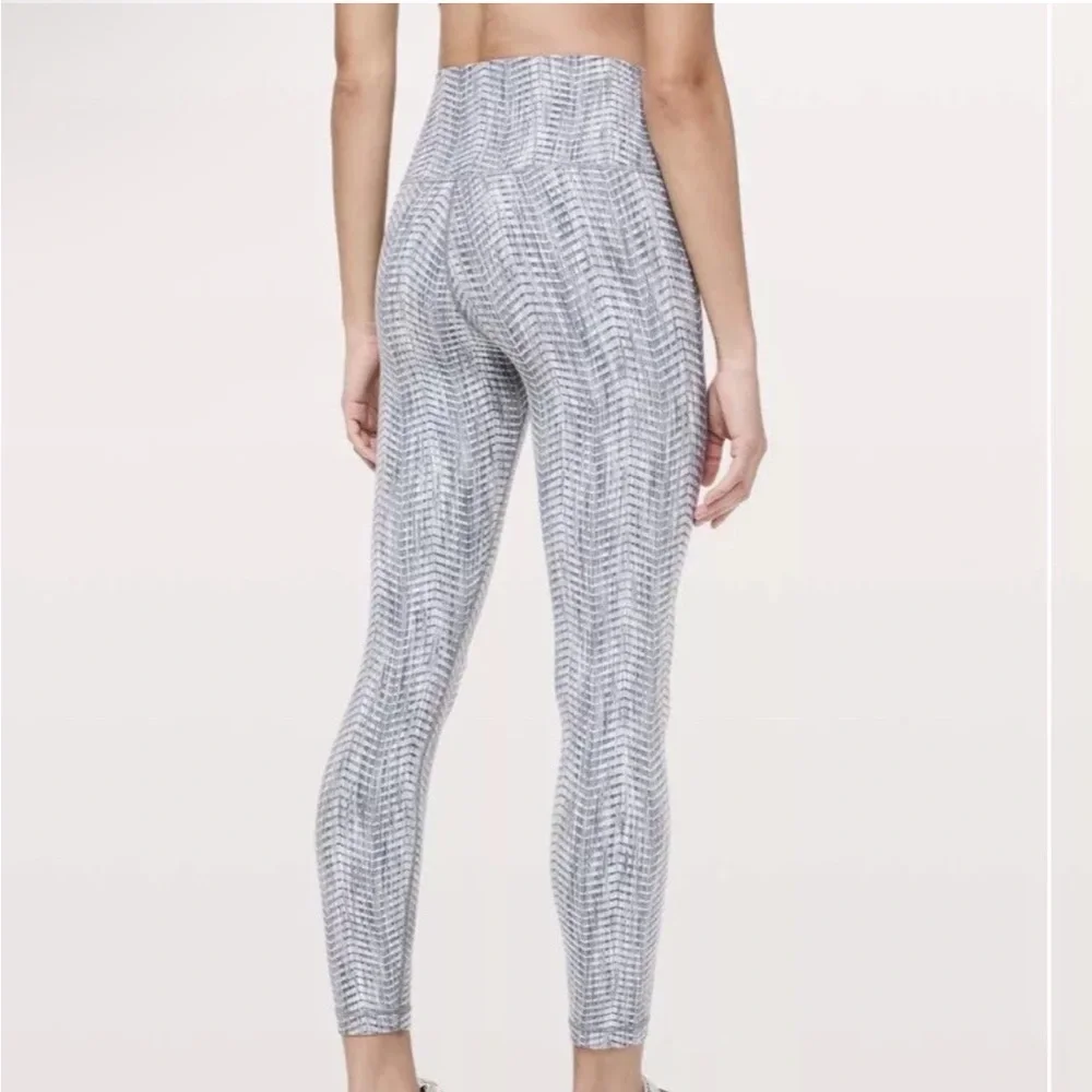 Lululemon Women’s Wunder Under Leggings Size 4